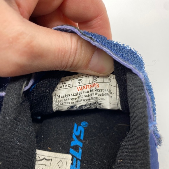 Heely’s X2 Skate Shoes | 12 - Picture 6 of 7